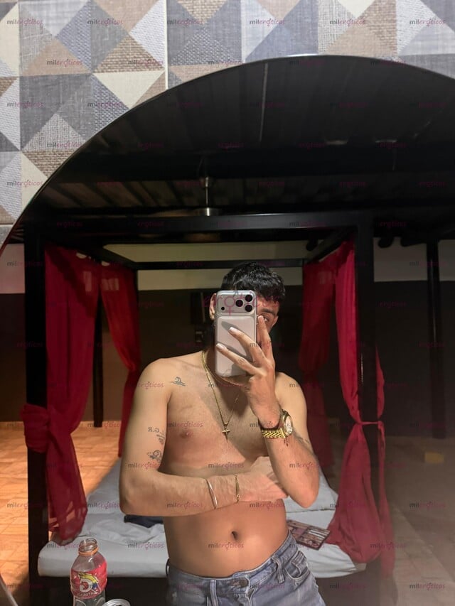 FOTOS DE RECIÉN LLEGADOS POCOS DÍAS SOMOS DOS CHICOS VERGONES 100%DOTADOS