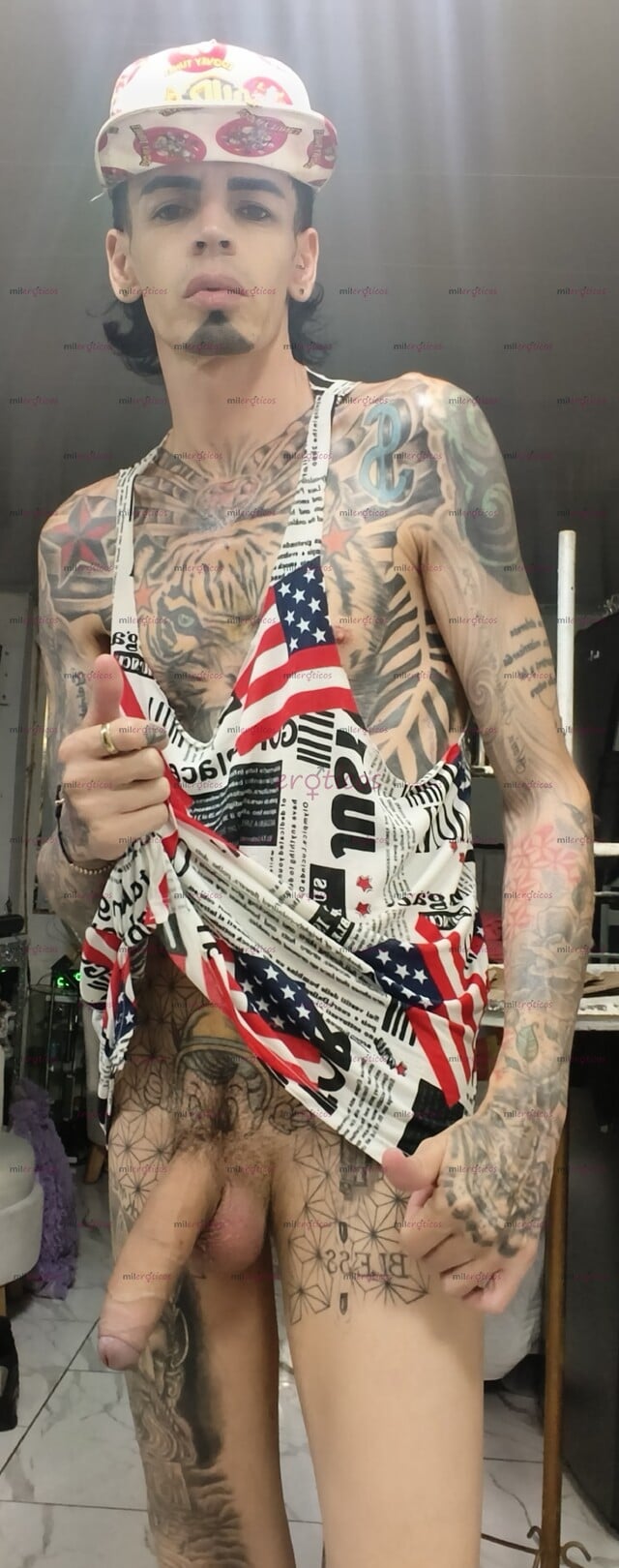 FOTOS DE FLACO ACTIVO VERGON SERIO TATUADO BLANCO CON SITIO