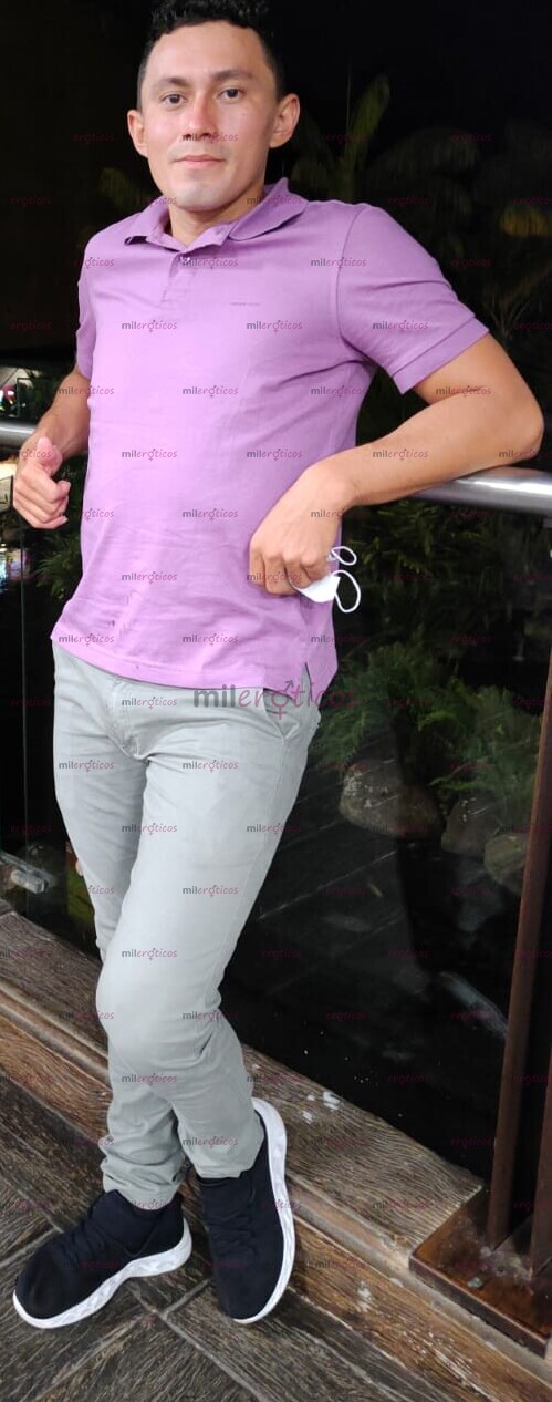 FOTOS DE WESLY PARA COMPLACERTE Y HACERTE PASAR UN MOMENTO AGRADABLE