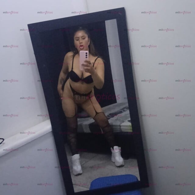 FOTOS DE HERMOSA Y ARDIENTE CON GANAS DE FOLLAR NATURAL Y ARRECHITA