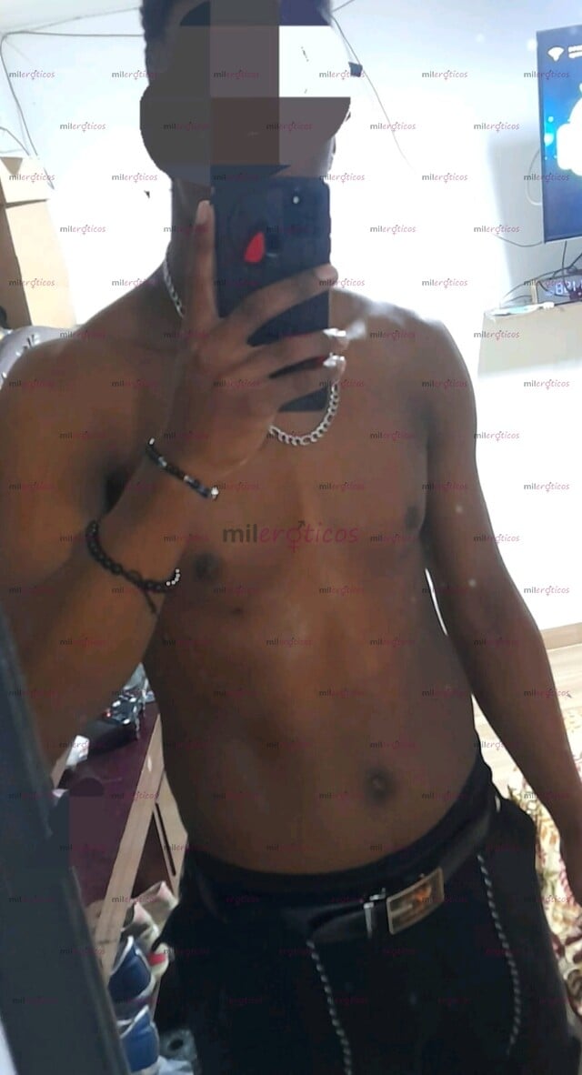 FOTOS DE UNIVERSITARIO (HETERO) DE 1,85 DOMINANTE Y COMPLACIENTE