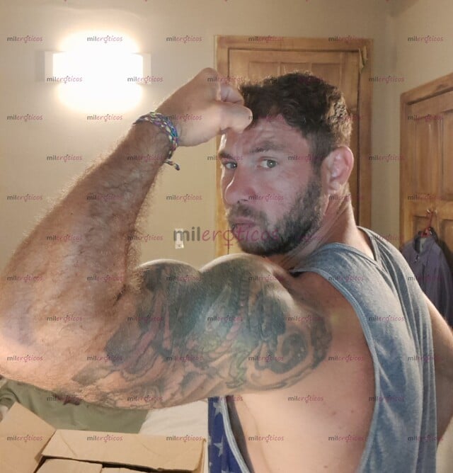 FOTOS DE ACOMPAÑANTE MASCULINO 1.95M 100KG MUSCULOSO Y SUPER DOTADO ACTIVO
