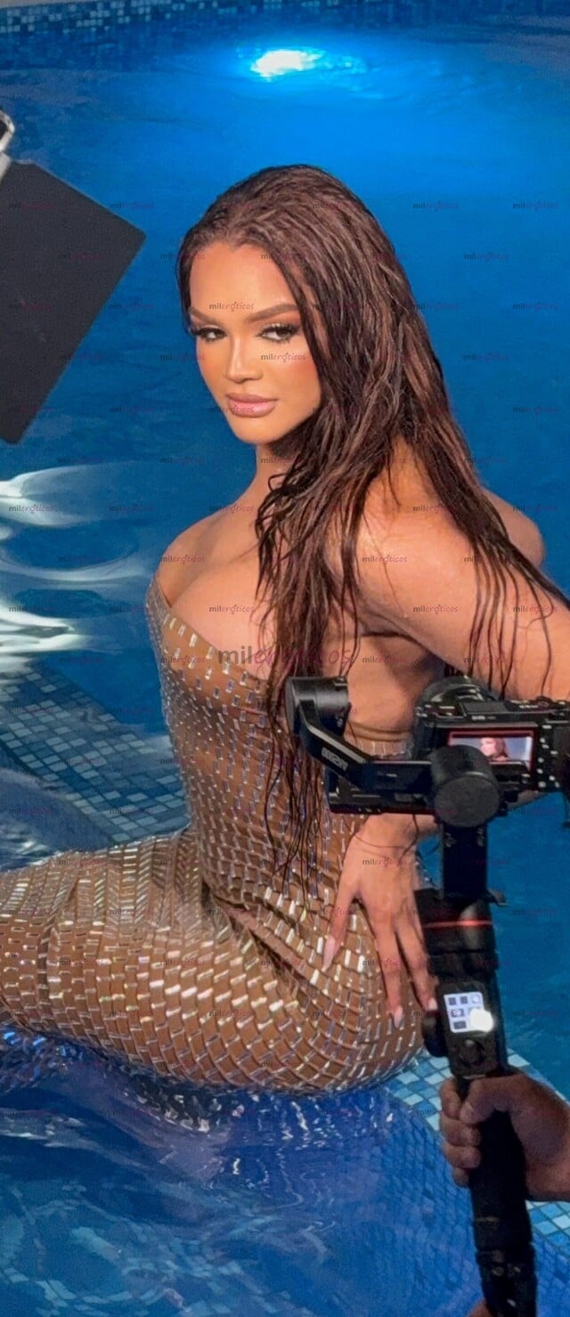 FOTOS DE CALIENTE PRINCESA EXPERTA EN PRIMERIZOS LISTA PARA SACAR LECHE