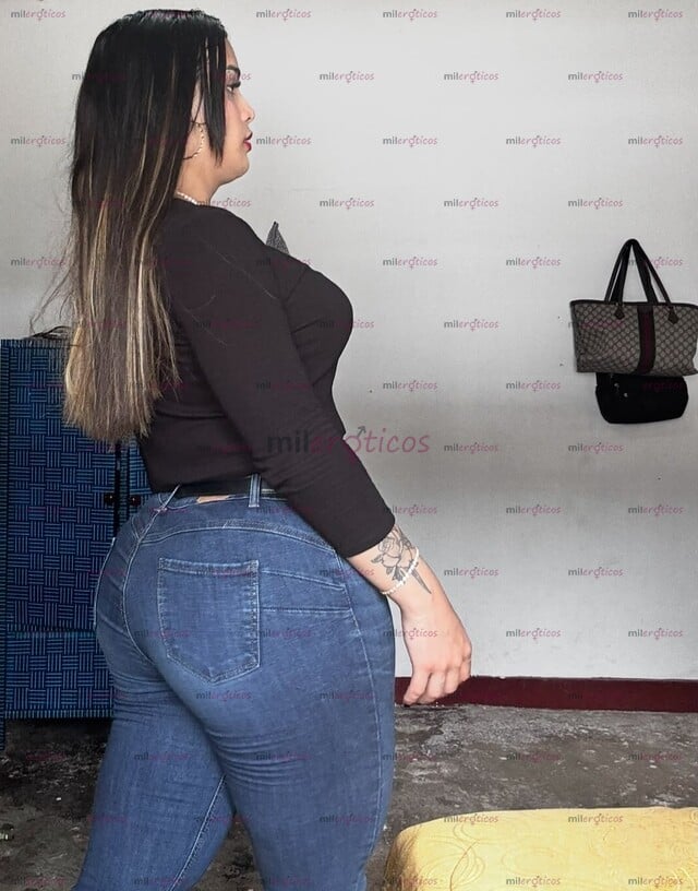 FOTOS DE ALEXANDRA XXL 22 AÑOS SOY DEPORTISTA CON POLLA GRANDE Y CULO GRANDE ESTRANJERA