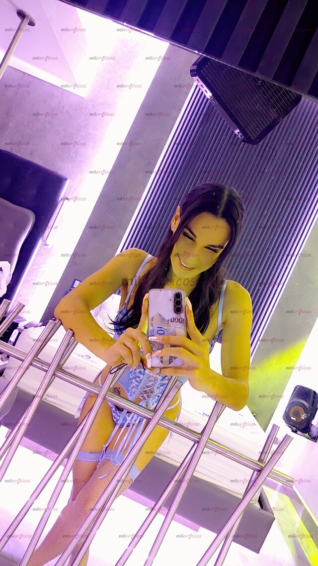 FOTOS DE CHICA TRANSGÉNERO REAL, CON IMPERFECCIONES Y TODO.