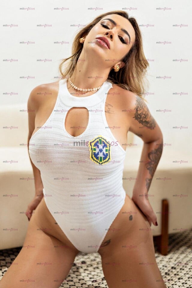 FOTOS DE UNA BELLEZA BRASILEÑA, TRAVIESA Y CACHONDA, LISTA PARA ENTREGARSE.