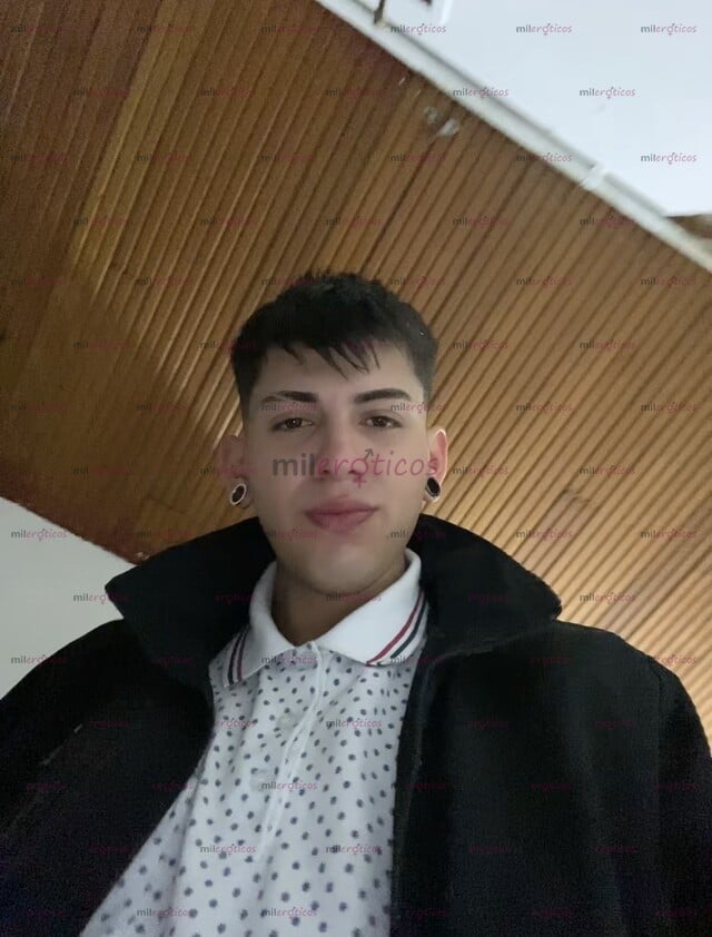 FOTOS DE , SCORT DISPUESTO A CUMPLIR CUALQUIER FANTASÍA