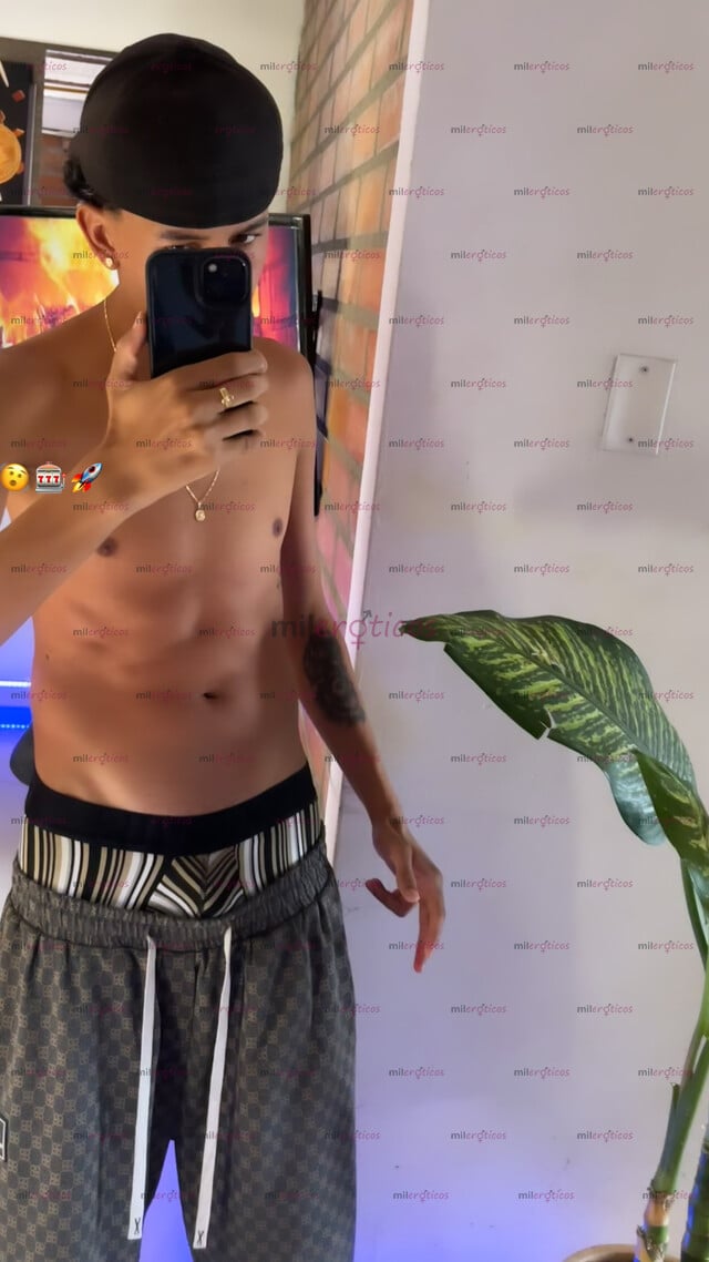 FOTOS DE FLACO VERGON RELAJADO Y DISPUESTO A COMPLACERTE