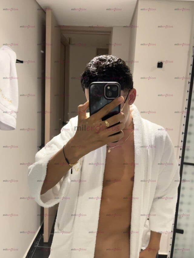 FOTOS DE FLACO VERGON RELAJADO Y DISPUESTO A COMPLACERTE