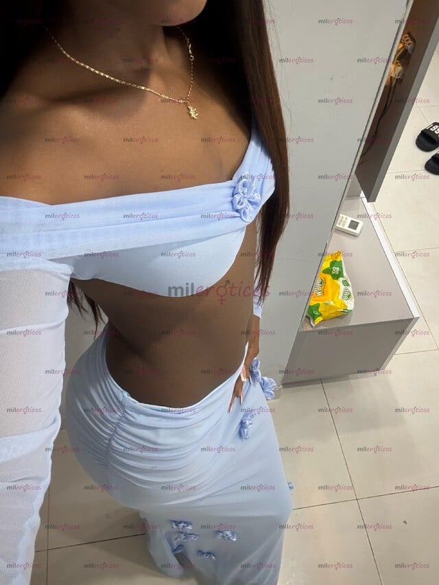 FOTOS DE MORENITA DIVERTIDA ALEGRE SUMISA PERVERSA