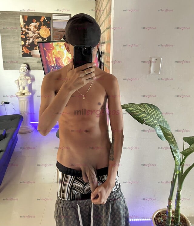 FOTOS DE FLACO VERGON RELAJADO Y DISPUESTO A COMPLACERTE