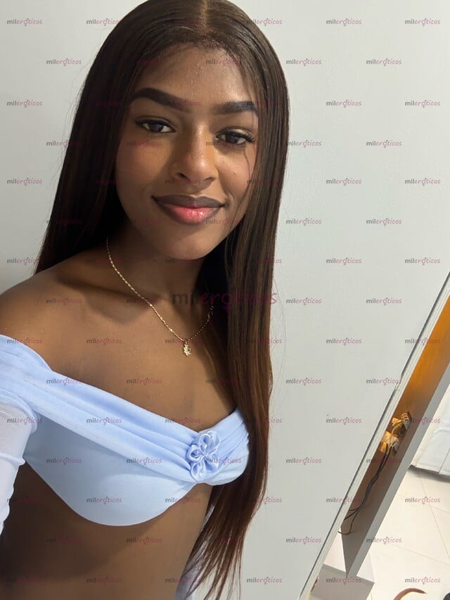 FOTOS DE MORENITA DIVERTIDA ALEGRE SUMISA PERVERSA