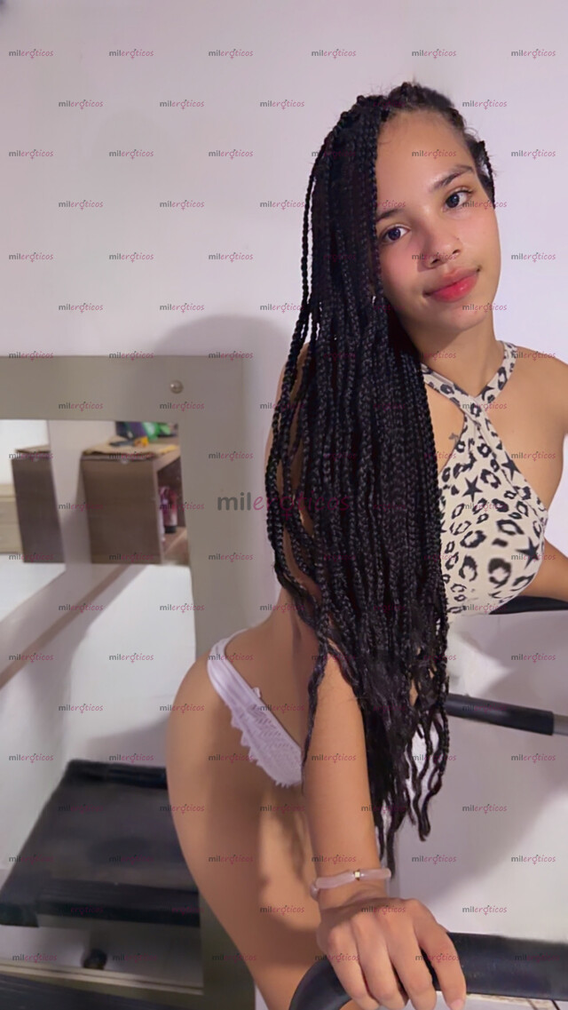 FOTOS DE DELICIOSA, CHICA PAISA, DE 18 AÑITOS. VEN LLÁMAME DE CASA ROSADA.