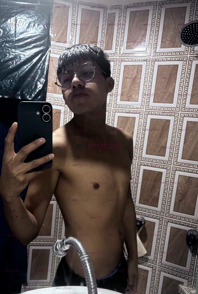 FOTOS DE PASIVO TWINK , MORENITO Y CHAPARRITO MUY CALIENTE