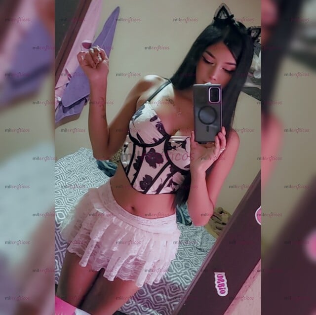 FOTOS DE PELIGROSAMENTE ENCANTADORA, FEMENINA MININA