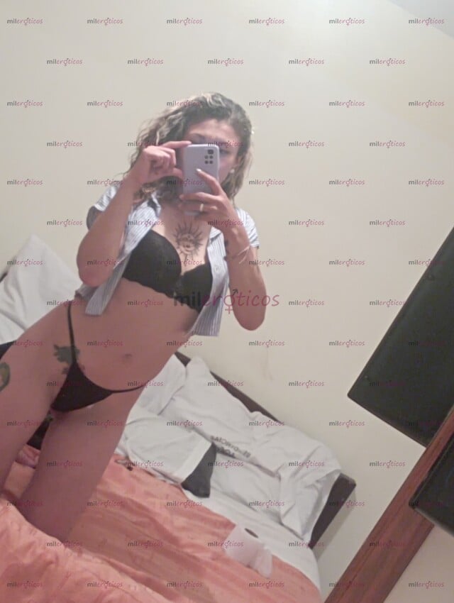 FOTOS DE HOLA AMOR SOY UNA FLACA DELICIOSA SENSUAL QUE QUIERE PASARLA RICO CONTIGO LLÁMAM