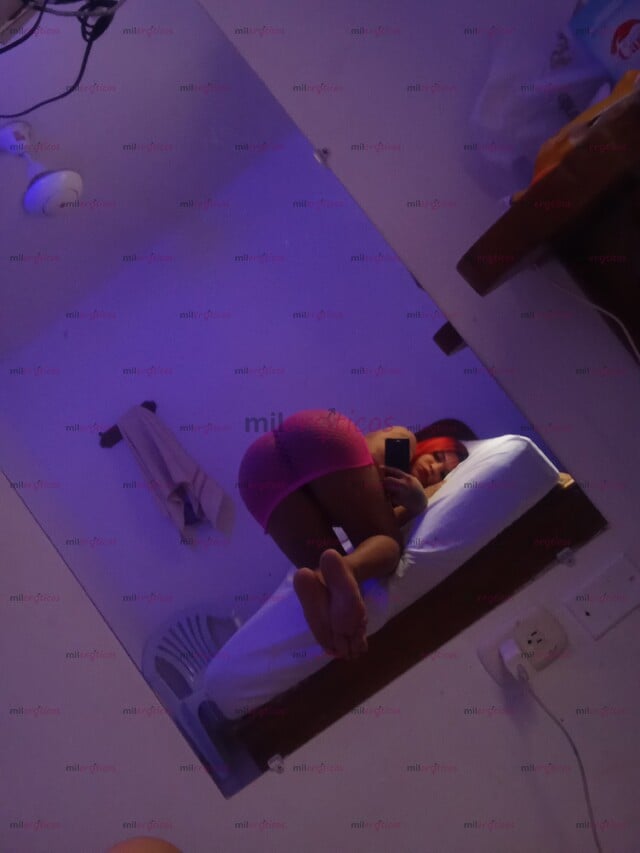 FOTOS DE ARRECHITA EXPERTA EN MAMADAS PRINCIPIANTES APRETADITA INTERCAMBIOS LECHERA