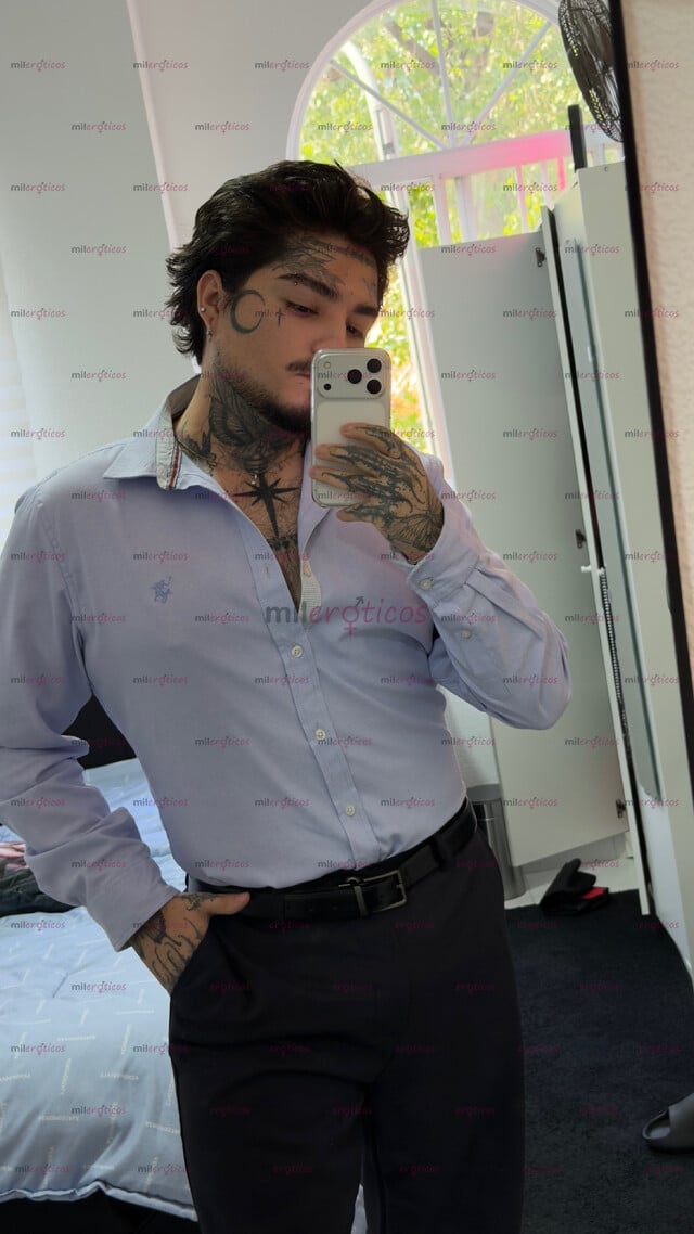 FOTOS DE LEO, CHICO PASIVO, VELLUDO Y TATUADO DE 28 AÑOS.