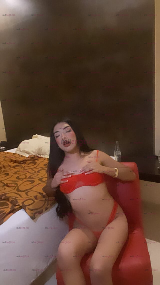 FOTOS DE POSEEDORA DE UNOS LABIOS CARNOSOS Y UN CUERPO EXQUISITO