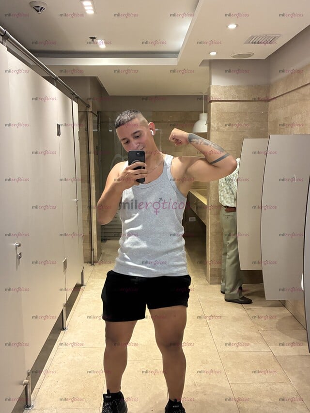 FOTOS DE MACHO SERIO DOMINANTE DISCRETO RESERVADO PARA QUE TE DIVIERTAS 19 CM
