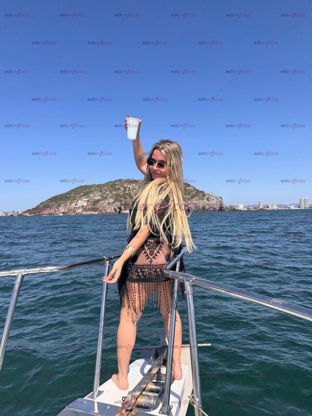 FOTOS DE RUBIA BELLA OJOS AZULES ,CULONA, CINTURITA ,TETONA SUPER CALIENTE Y COMPLACIENTE