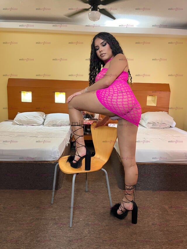 FOTOS DE NUEVA EN LA PÁGINA, CHICA DE 18 AÑOS MUY CACHONDA Y COMPLACIENTE