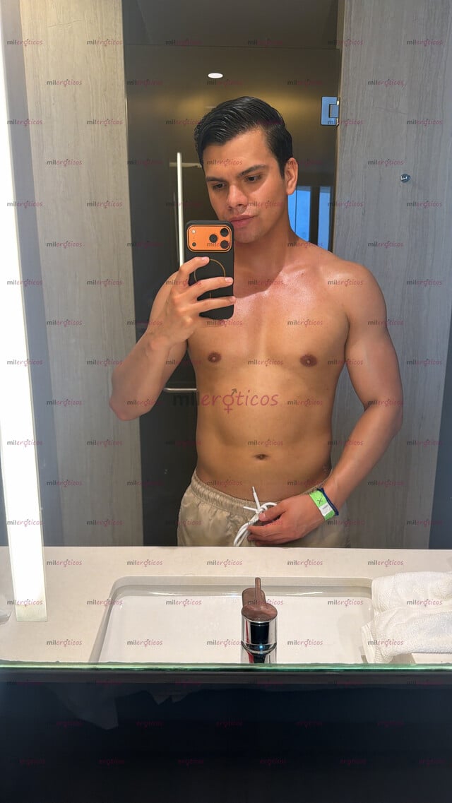 FOTOS DE SUMISO, PASIVO, CACHONDO, COMPLACIENTE, CON BUENA HIGIENE, CUERPO DEFINIDO