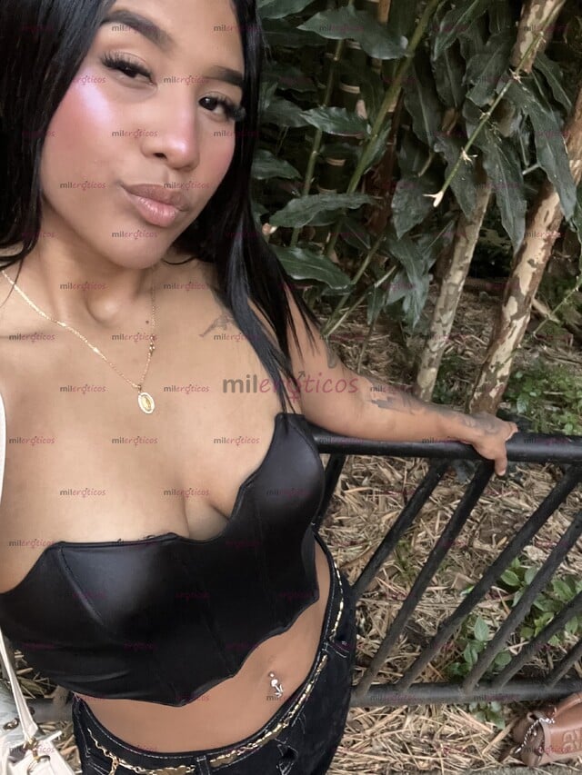FOTOS DE HERMOSA MORENA DE GRAN CUERPO RICO TRATO DE NOVIOS CARICIAS Y RICO 69