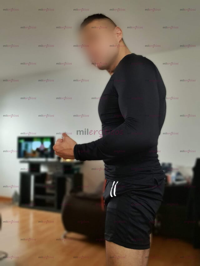 FOTOS DE CÉSAR, CABALLERO ATLÉTICO EXCLUSIVAMENTE PARA DAMAS Y PAREJAS