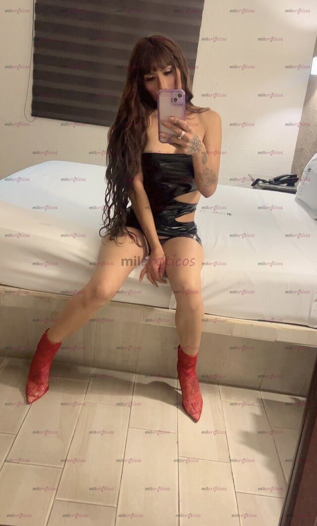 FOTOS DE EXQUISITA BEBITA TRANS DE TAN SOLO 25 AÑOS CON UNAS RICAS TETAS