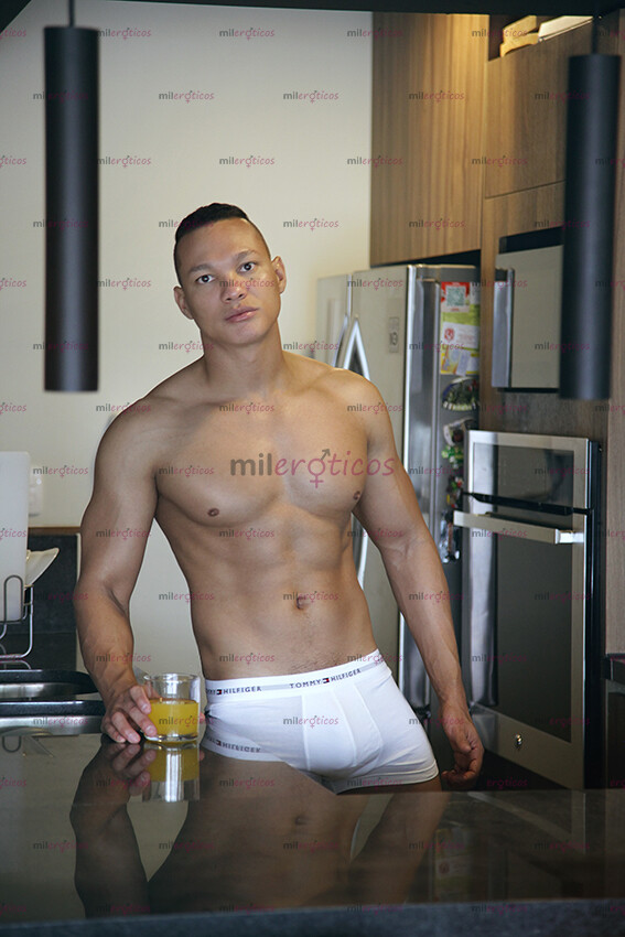 FOTOS DE HETERO VERGON 23 CM REALES GRUESO Y LECHERO