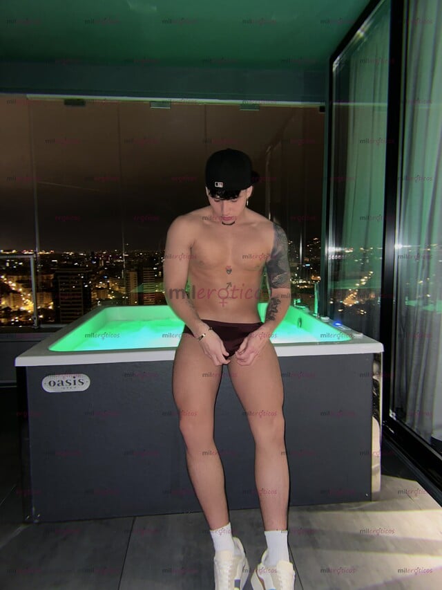 FOTOS DE CABALLERO JOVEN DISCRETO MASCULINO DOMINANTE, ATENTO Y SIN TABÚES