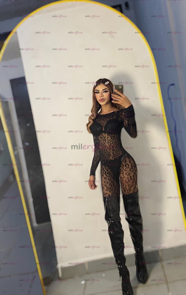 FOTOS DE VALERIA TU DESEO HECHO REALIDAD NIÑA TRANS CON UN GRAN CARAMELO