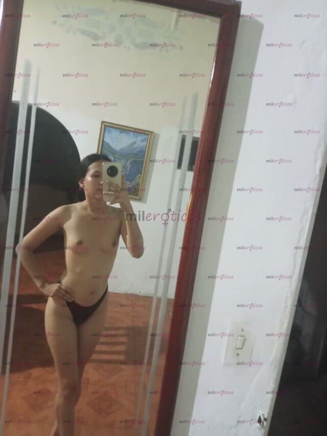 FOTOS DE TU CHICA SEXY FAVORITA Y DESEOSA DE TU LECHE