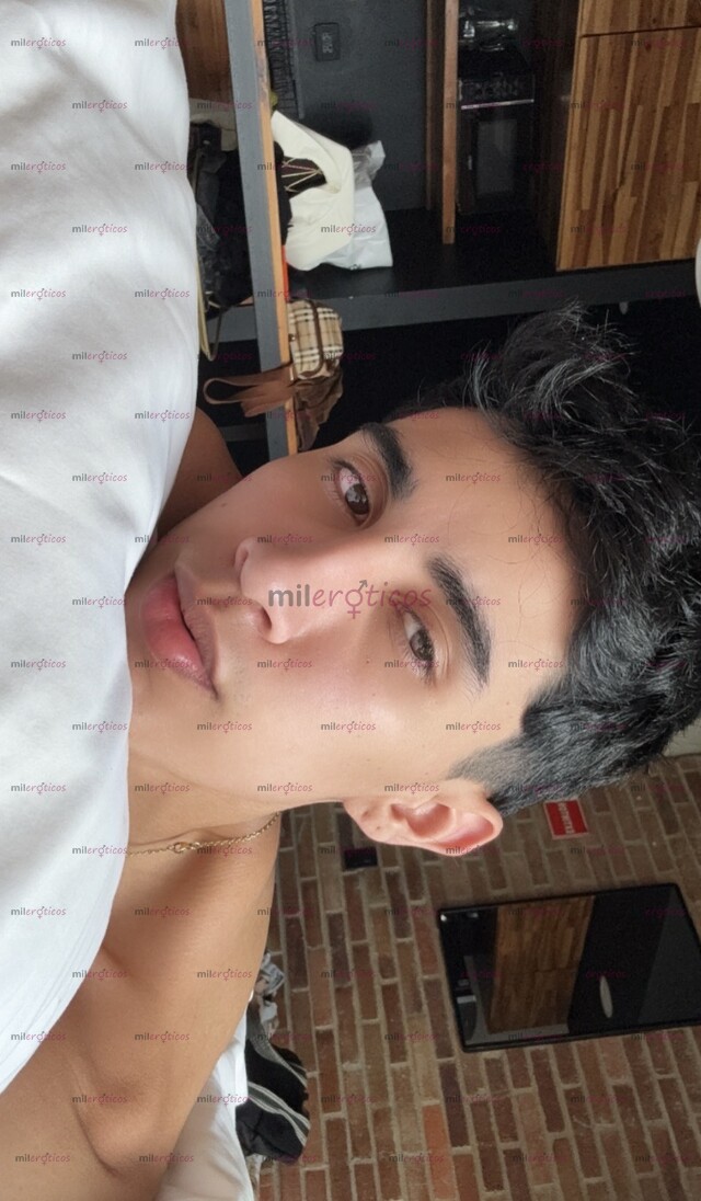 FOTOS DE JOVEN ATRACTIVO, EDUCADO Y MUY COMPLACIENTE M