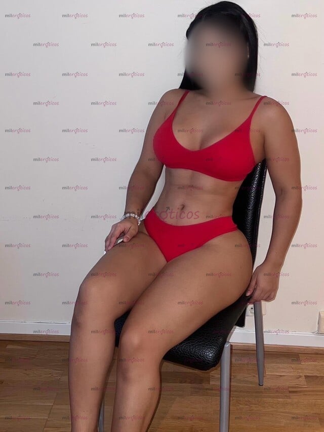 FOTOS DE PARIS TRAVIESA JUGUETONA, TRAGONA Y SEXY ORAL MOJADITO.
