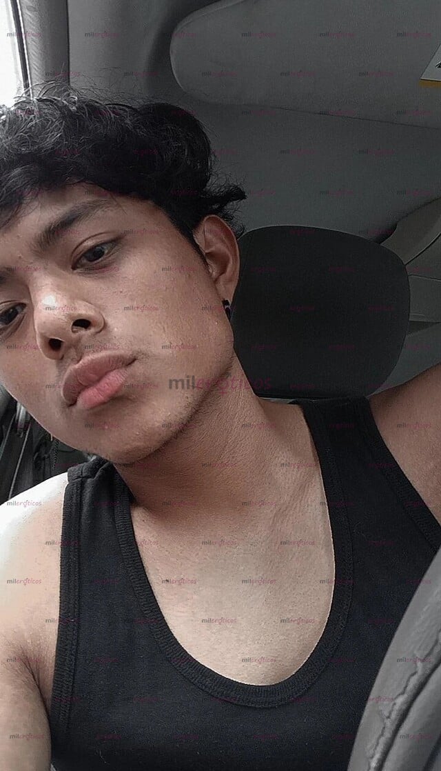 FOTOS DE JOVEN DE 22 AÑOS CON GANAS DE COGER QUIERO QUE ME SAQUEN TODA LA LECHITA!!!