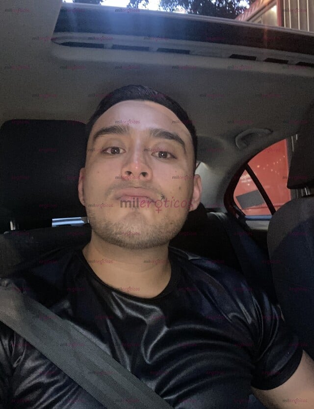 FOTOS DE CHICO VARONIL CALIENTE Y COMPLACIENTE CON CULO Y VERGA RICA