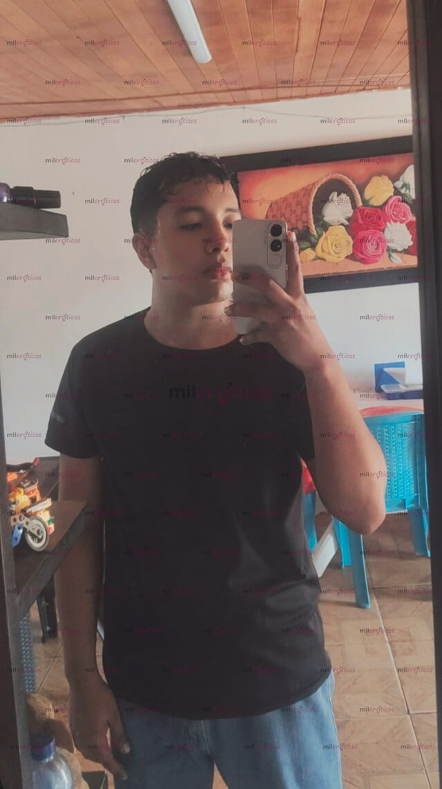 FOTOS DE CHICO NUEVO CON GANAS DE CONOCER, SOLO DAMAS.