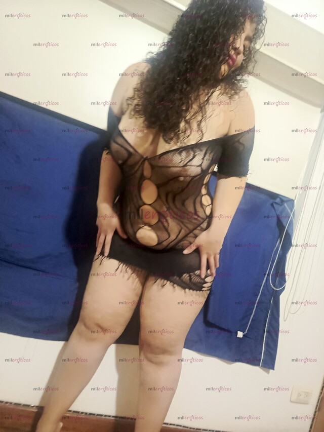 FOTOS DE NUEVA EMMI DELICIOSA VOLUPTUOSA TROZA DULCE COMO LA PIÑA MADURA CUCA APRETADA