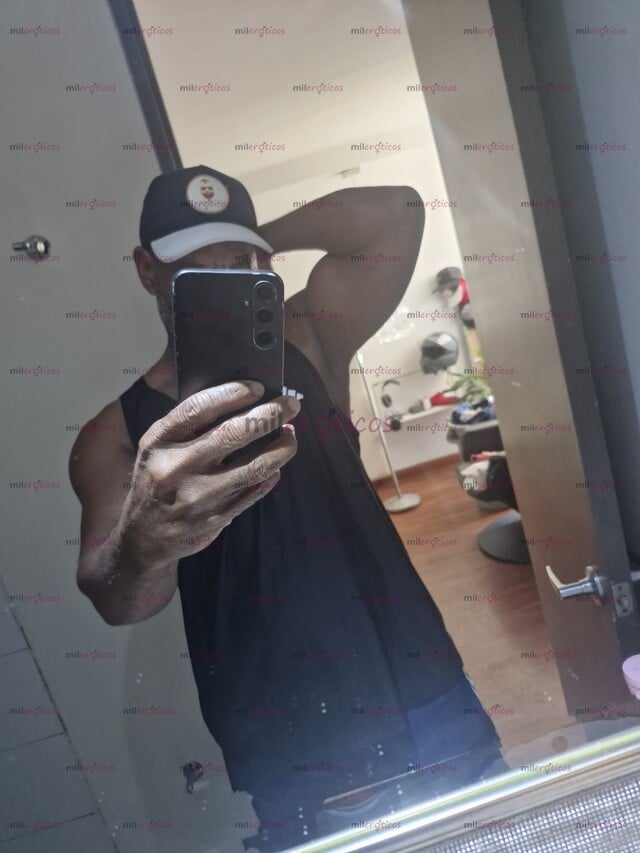 FOTOS DE HOMBRE NEGRA 21CMS GRUESO MAMADOR CULOS Y PREÑADOR DE BOCAS