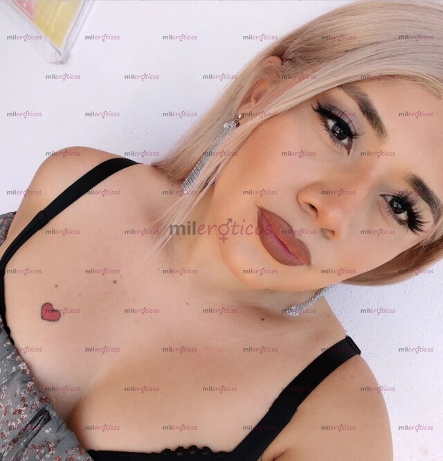 FOTOS DE ULTIMOS DIAS!! NIÑA TRANS 100% NATURAL! NALGONA Y DOTADA(19CM) TU PUTITA