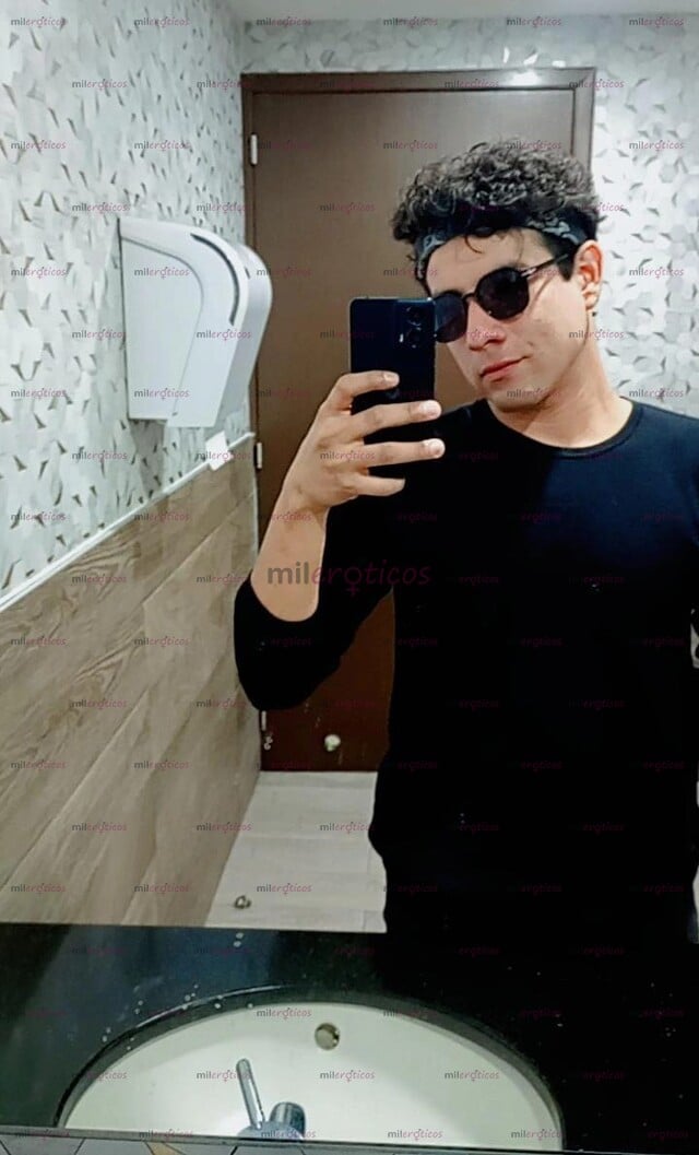 FOTOS DE CHICO MUY HOT Y COMPLACIENTE , DISCRECIÓN GARANTIZA