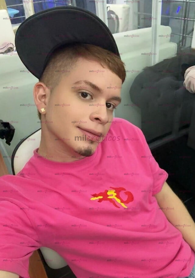 FOTOS DE HOLA, UN GUSTÓ CHRISTOPHER, JOVENCITO Y CALIENTE, VAMOS A DIVERTIRNOS!!