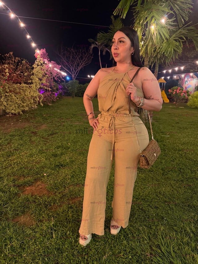 FOTOS DE CHICA VOLUPTUOSA EXPLOSIVA Y ELEGANTE, ESCORT DE LUJO PARA TI