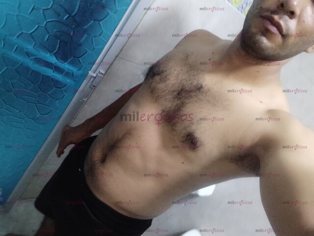 FOTOS DE MORENO BIEN DOTADO CON GANAS DE COMPLACERTE SOLO MUJERES