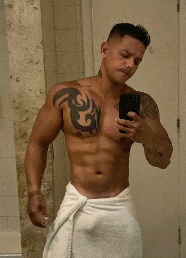 Ola td bem me chamo abrantes masso perfeito pra realizar seus maiores desejos to aqui pra te fazer rir e gozar gostoso alem de te proporcionar uma exc...