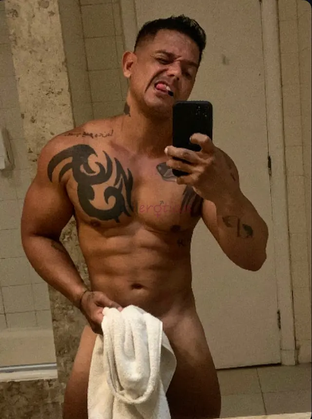 Ola td bem me chamo abrantes masso perfeito pra realizar seus maiores desejos to aqui pra te fazer rir e gozar gostoso alem de te proporcionar uma exc...