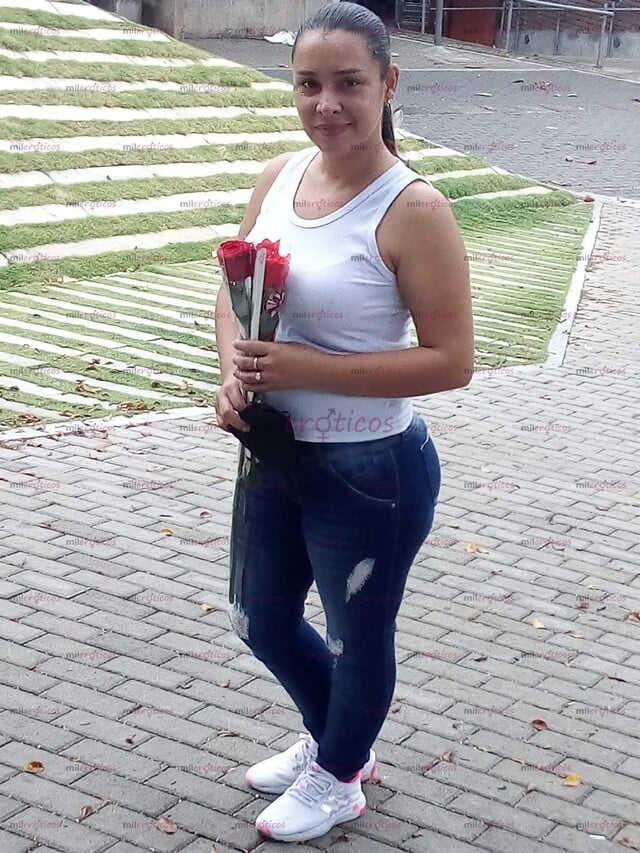 FOTOS DE SOFIA SUMISA RESERVADA LINDA AMABLE COMPLACIENTE