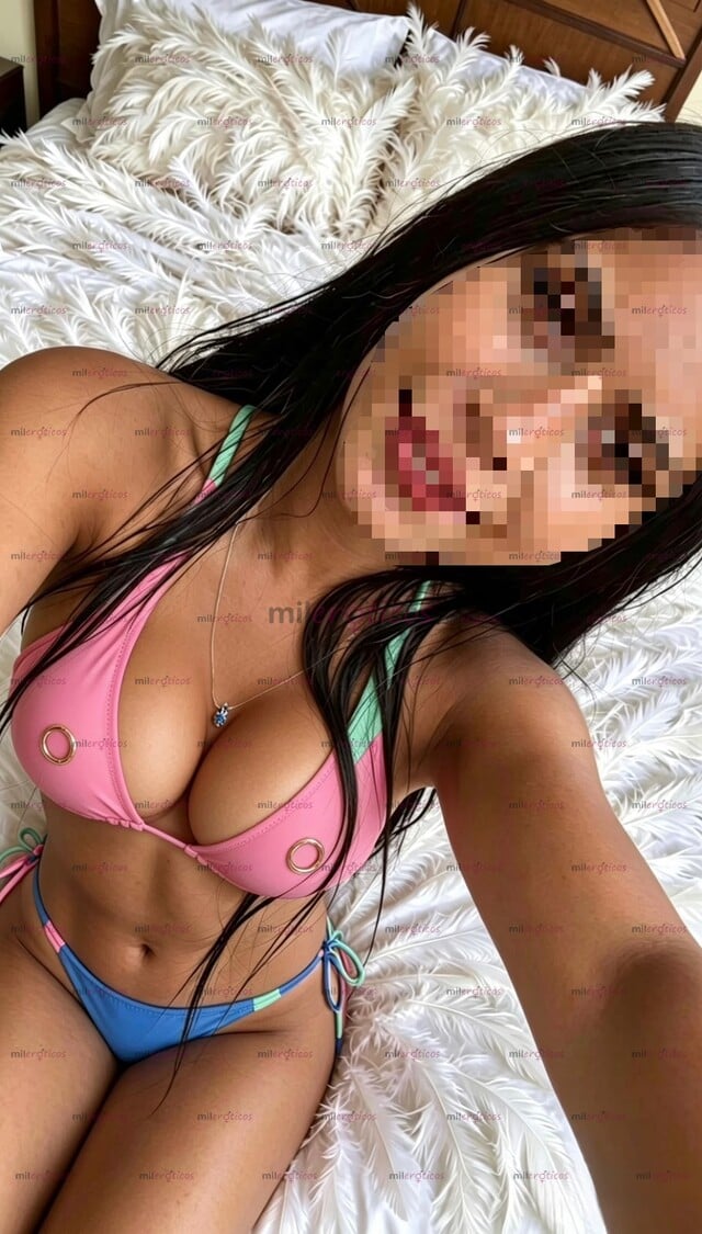 FOTOS DE SCARLETH POLLITA DE RICAS TETAS Y UNA CHUCHITA MOJADITA